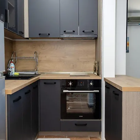 Modern & Spacious Near Kabakum By Flat Manаger