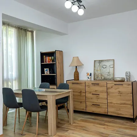 Modern & Spacious Near Kabakum By Flat Manаger * Warna