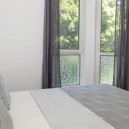 Modern & Spacious Near Kabakum By Flat Manаger Apartment *